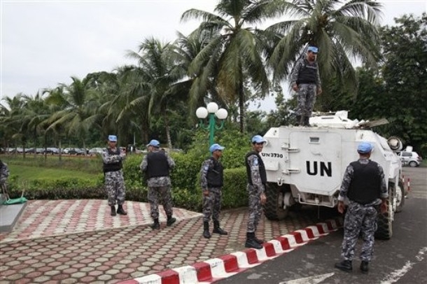 Les États-Unis sont acquis au principe d`une résolution pacifique de la crise en Côte d`Ivoire